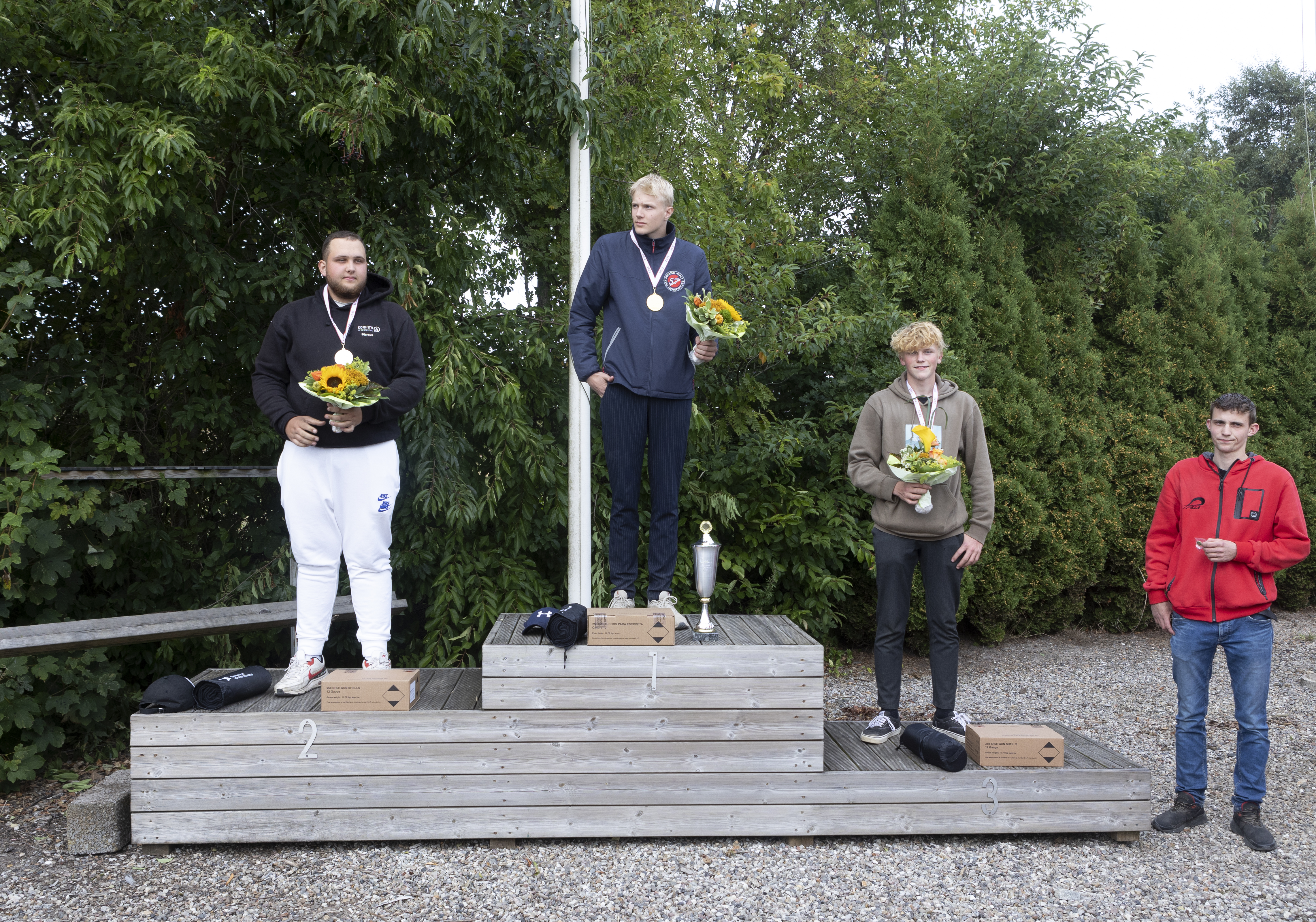 Junior individuel: Guld: Simon Greth 96/100. Sølv: Marcus Jensen 94/100. Bronze: Mikkel Løcke 93/100 (23/25).