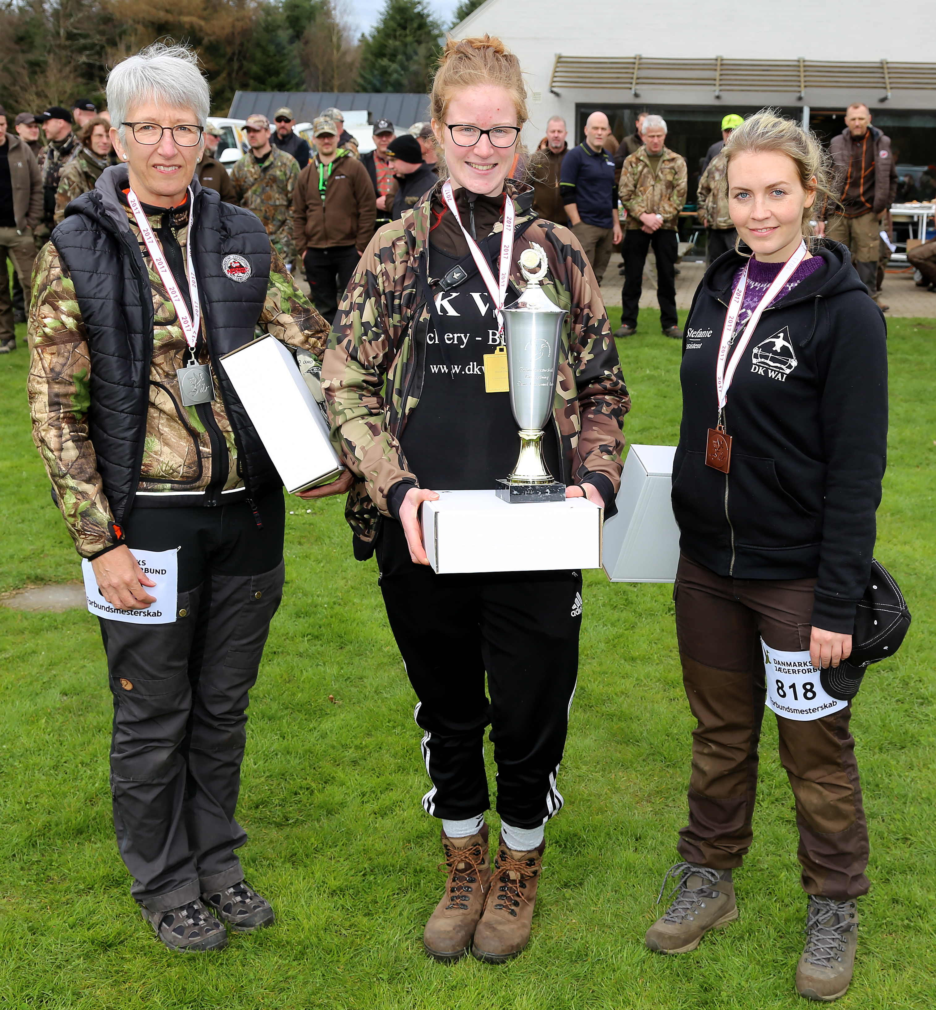 Dameklassen blev vundet af Kirstine Klausen med 126 point, foran Anette Olsen (tv), 120 point, og Stefanie Paulsen, 112 point.